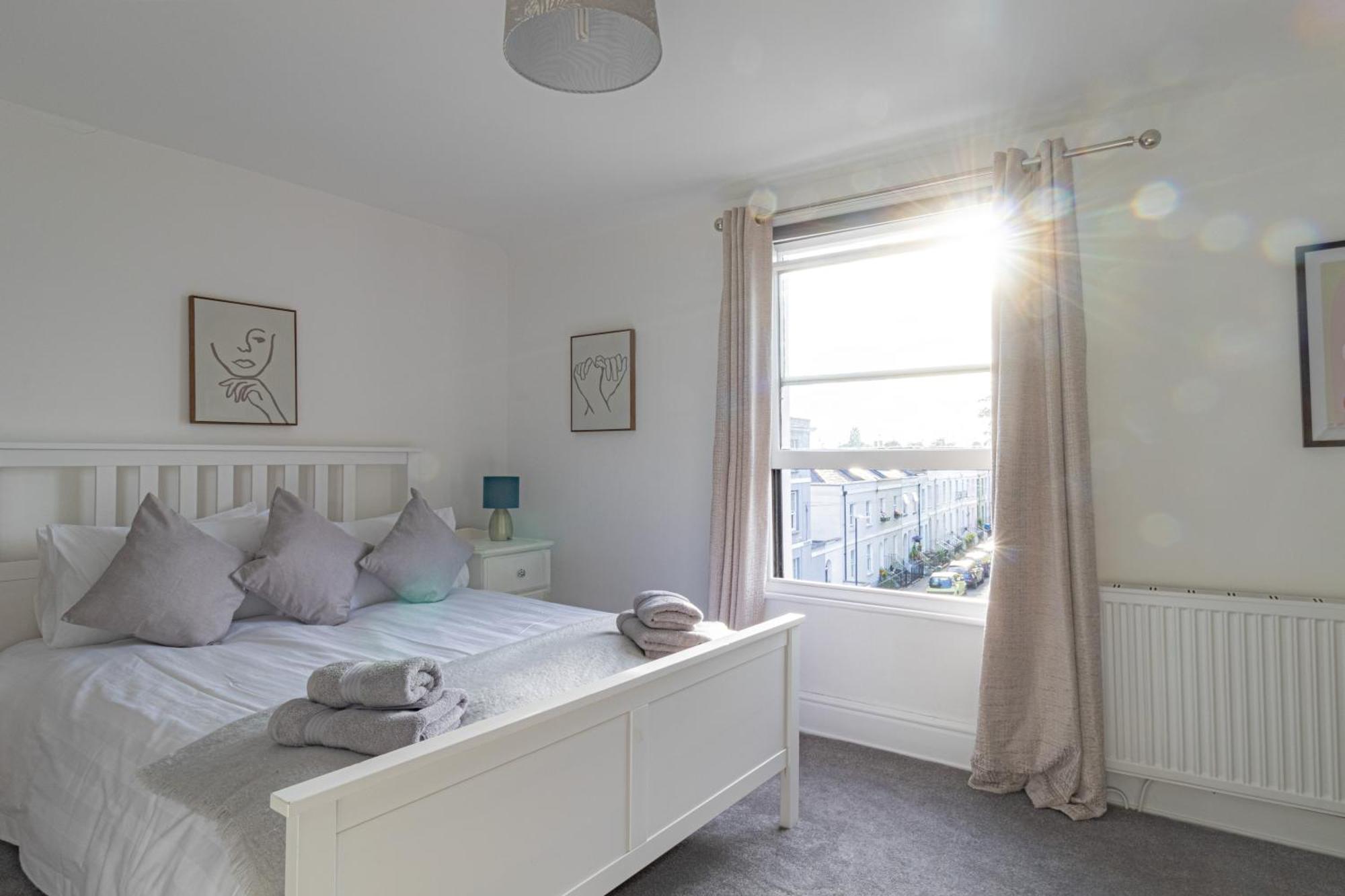 Fabulous, Vibrant, Town House, Central Bath Road Cheltenham Exterior photo